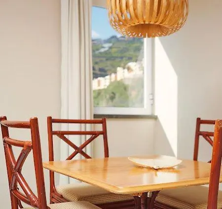 Cosy With Sea View And Pool Apartamento *