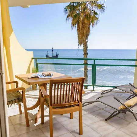 Cosy With Sea View And Pool * Funchal (Madeira)