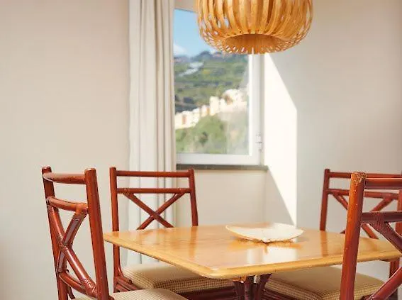 Cosy With Sea View And Pool Apartment *